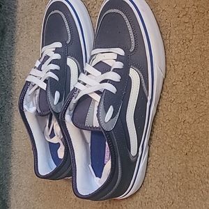 Men's Van's skater shoes- 7.5